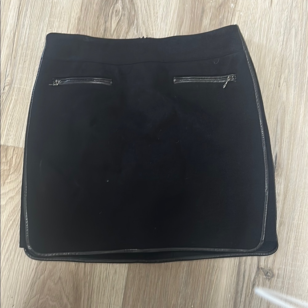 White House Black Market Black Pencil Mini Skirt Sz 2